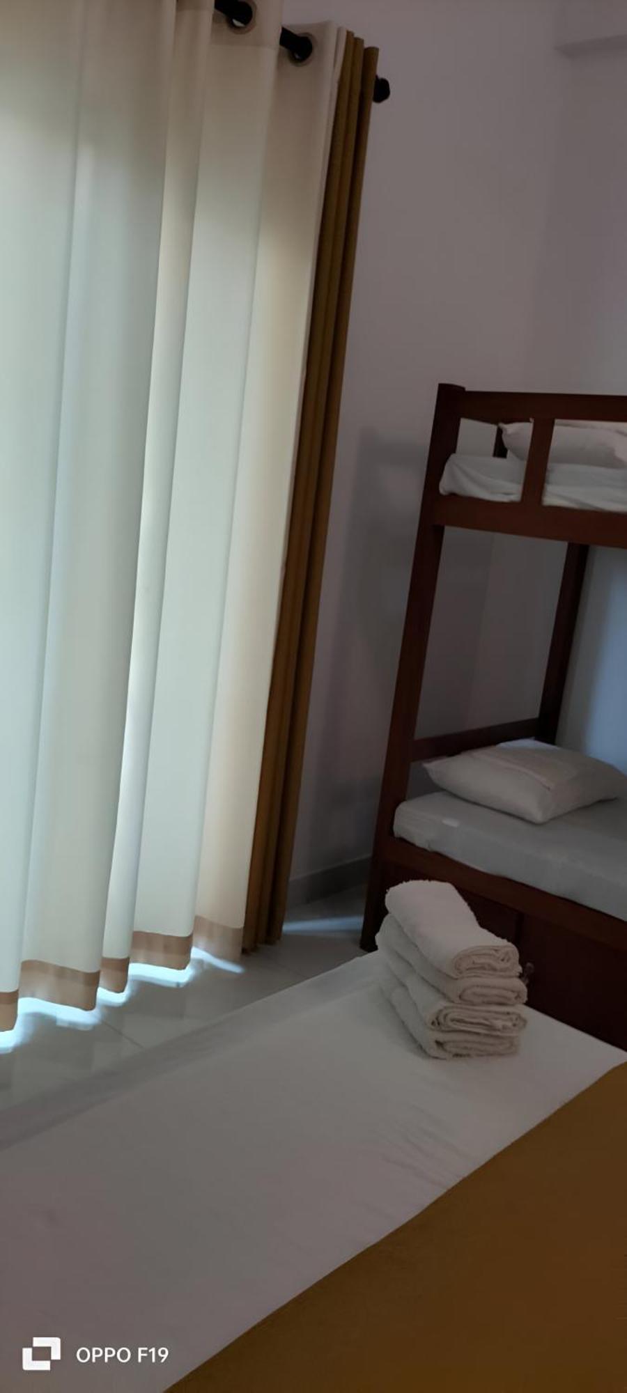 Ceylon Lodge - Airport Transit Hostel ネゴンボ エクステリア 写真